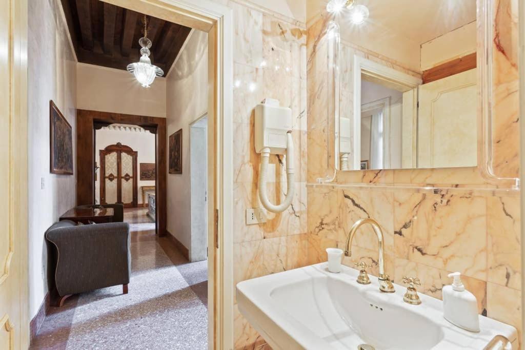 Doge Palace Luxury Apartment - Cannaregio Venice Ngoại thất bức ảnh